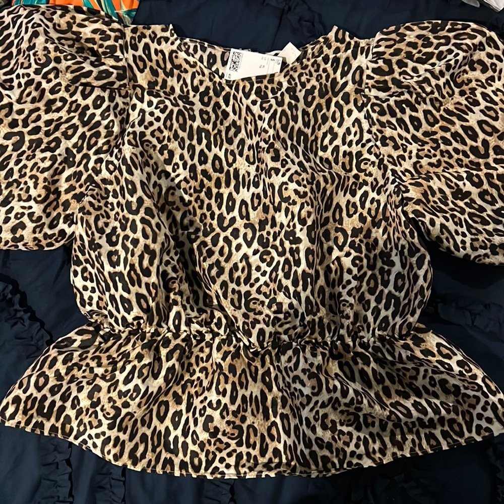 Ballon Sleeve Cheetah Print Top